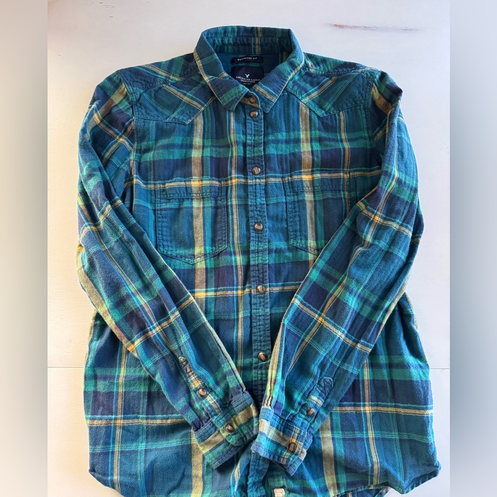 American Eagle Blue, Green and yellow Plaid Button down Flannel Shirt Used MED